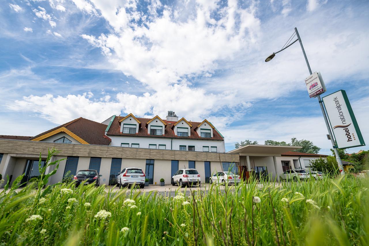 Hotel Nationalpark Illmitz Exterior photo